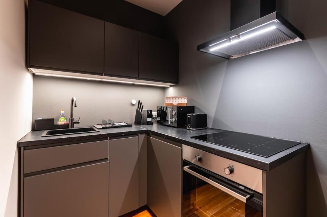 Authentic Apartment Next To Schwedenplatz Bécs Kültér fotó