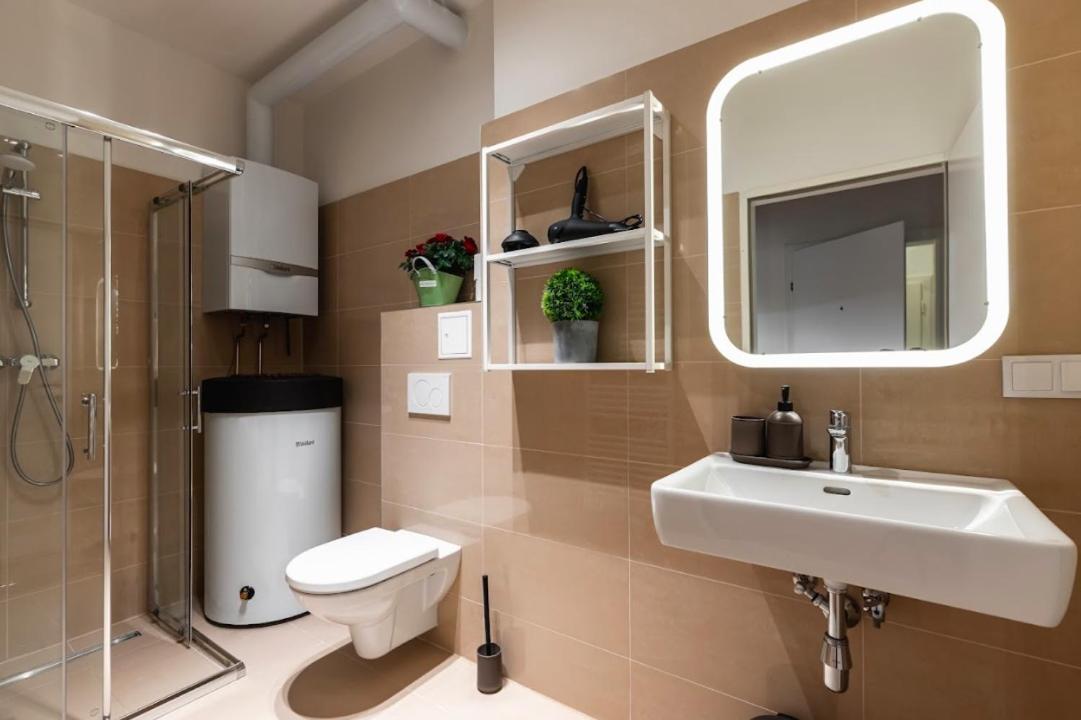 Authentic Apartment Next To Schwedenplatz Bécs Kültér fotó