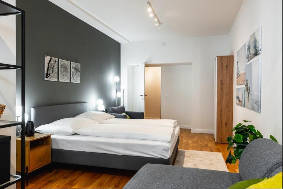 Authentic Apartment Next To Schwedenplatz Bécs Kültér fotó